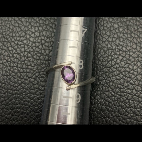 925 sterling silver amethyst ring. - Picture 3 of 3